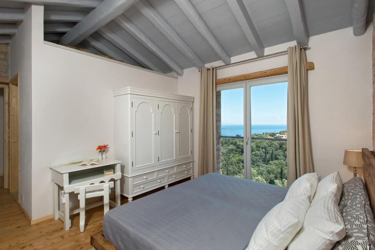 Sinium Luxury Villas Viggla Bagian luar foto