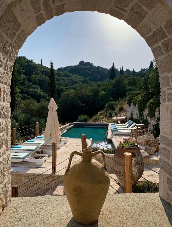 Sinium Luxury Villas Viggla Bagian luar foto