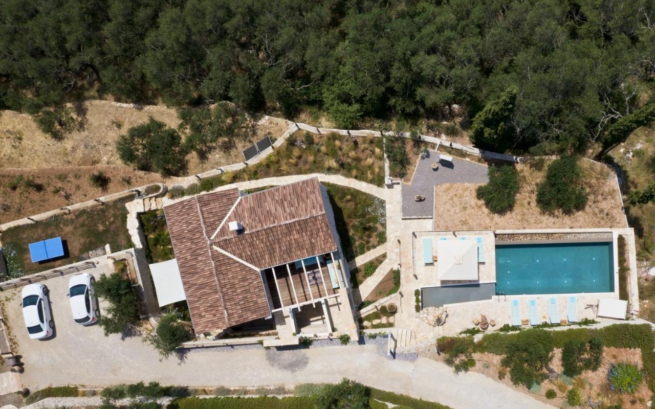 Sinium Luxury Villas Viggla Bagian luar foto